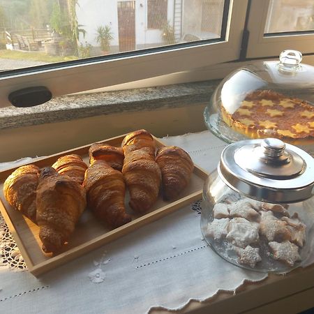 Il Cortile Di Greta Bed & Breakfast Lu (Piedmont) Eksteriør bilde